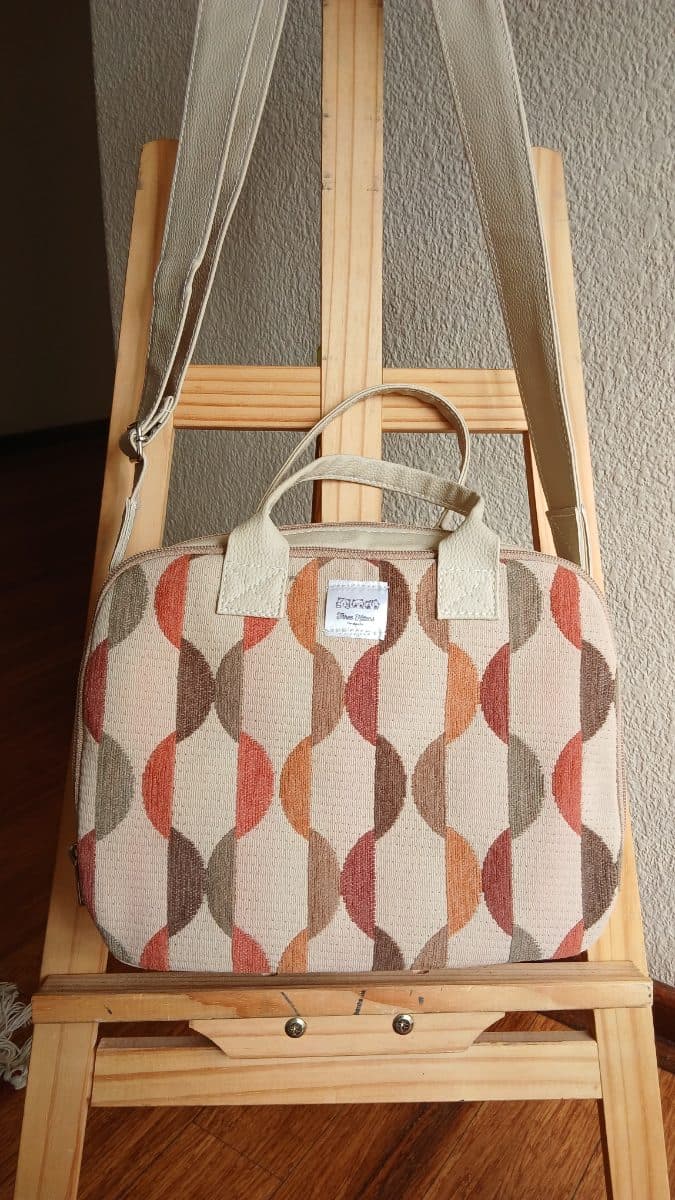The Modest Sling - Cream Tapestry