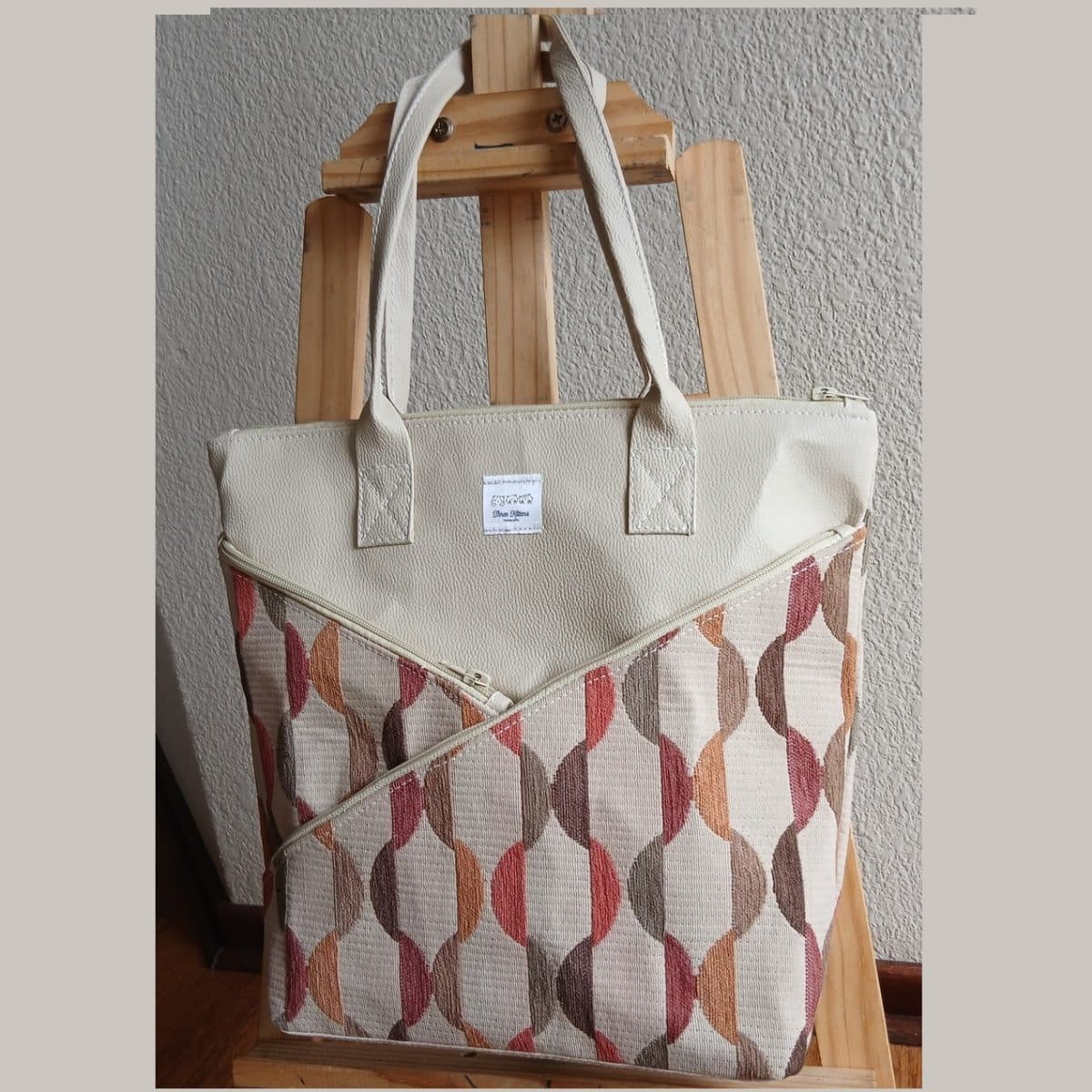 The Zippy Tote - Cream Tapestry