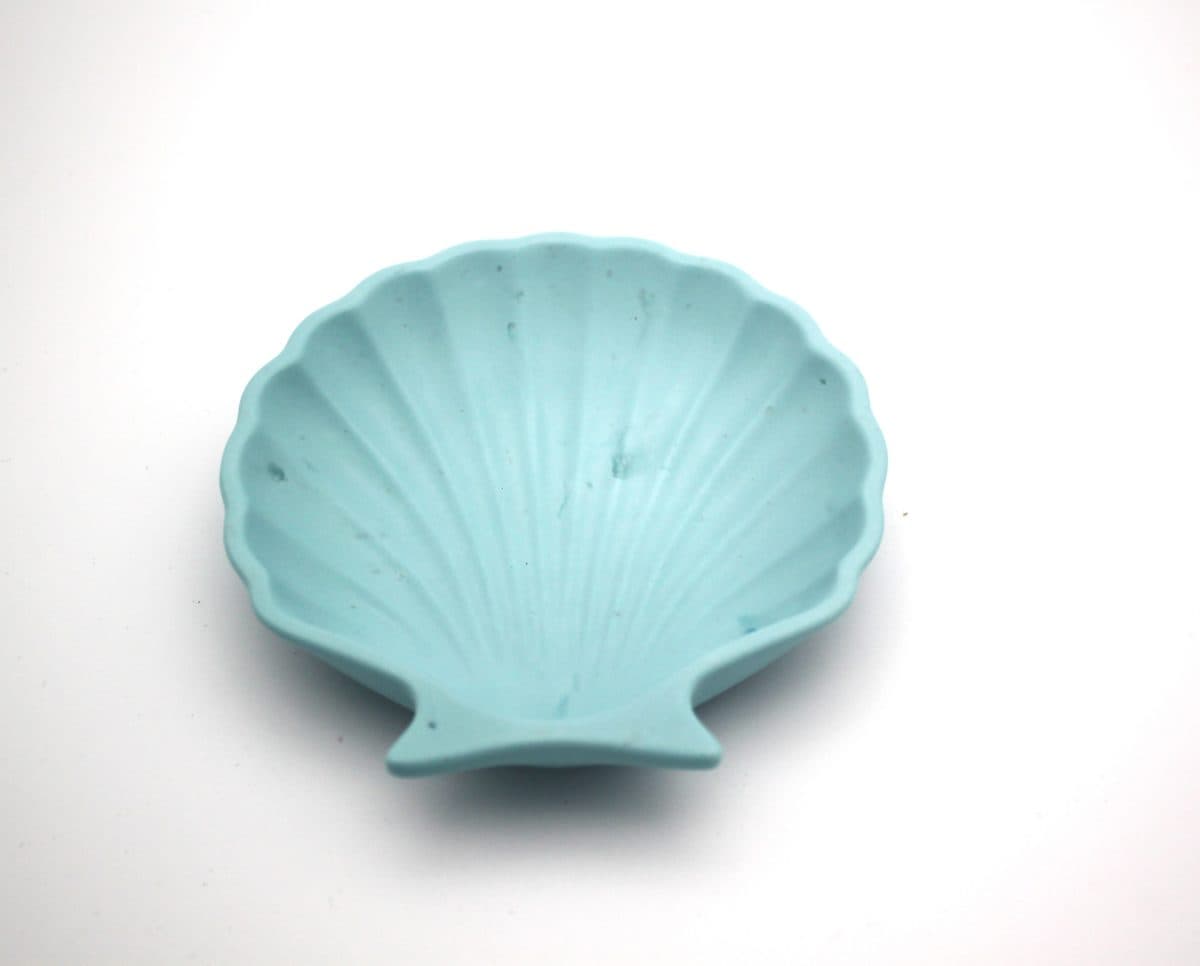 Gypsum seashell trinket tray