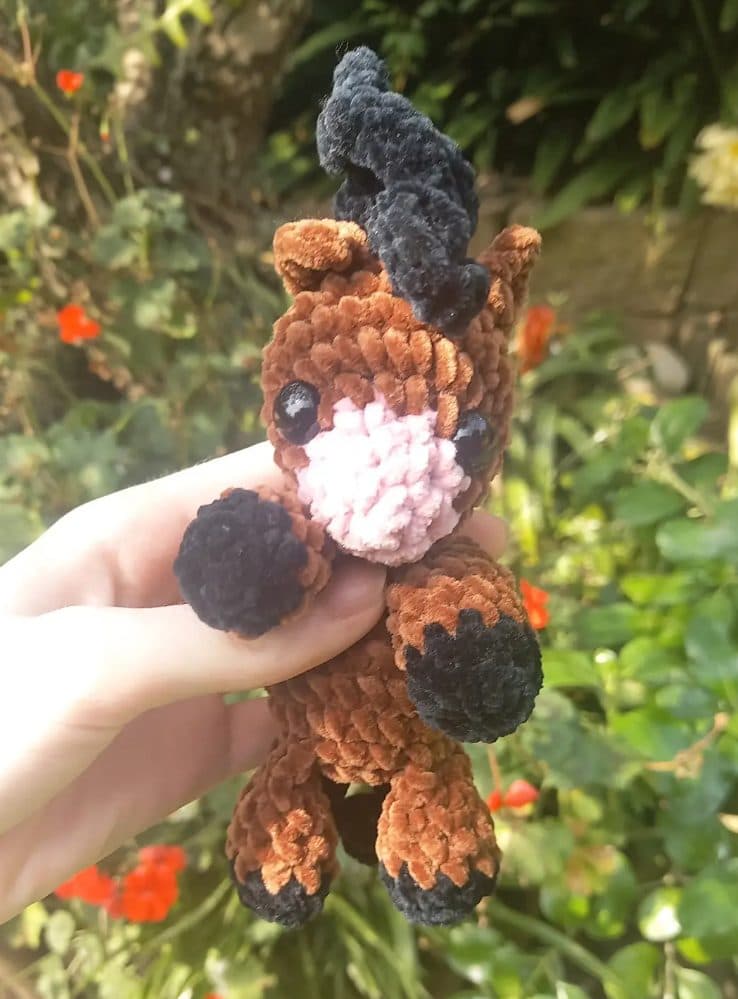 Mini Crochet horse, image 1
