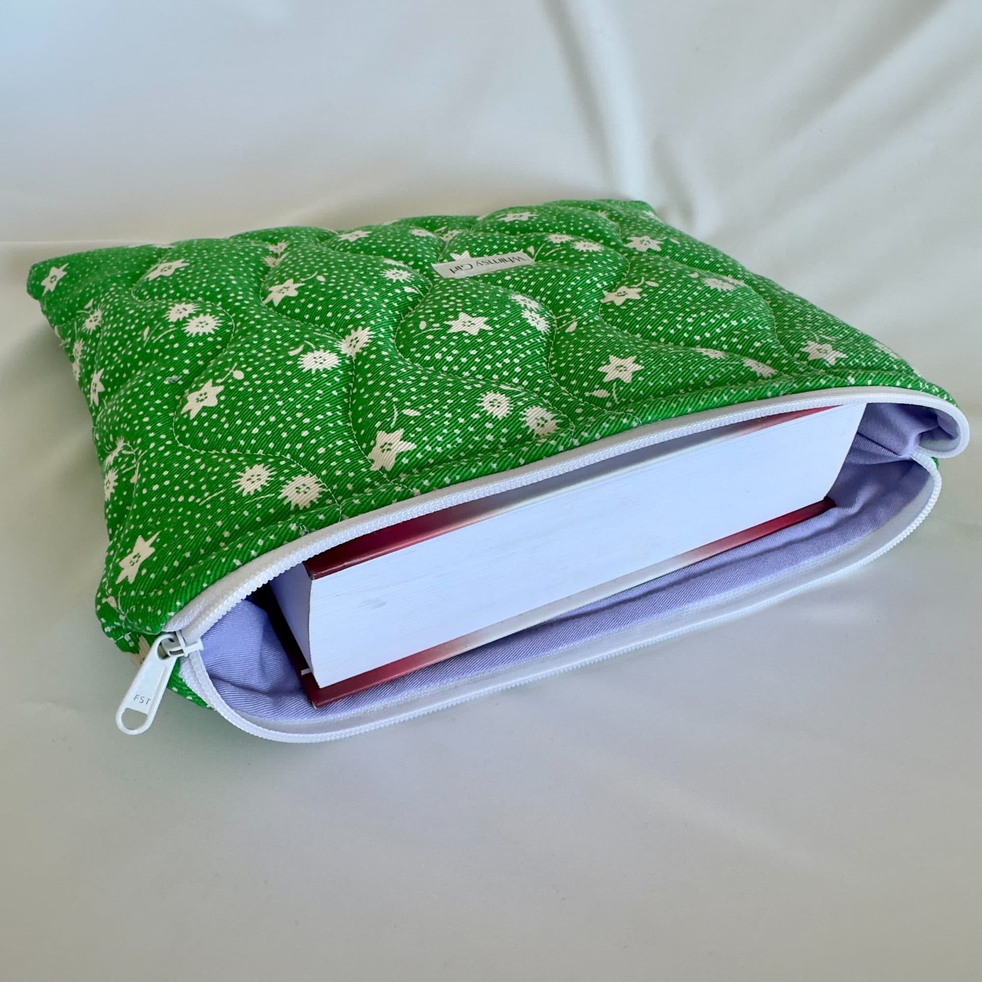 Green Floral Quilted Book Sleeve, image 1