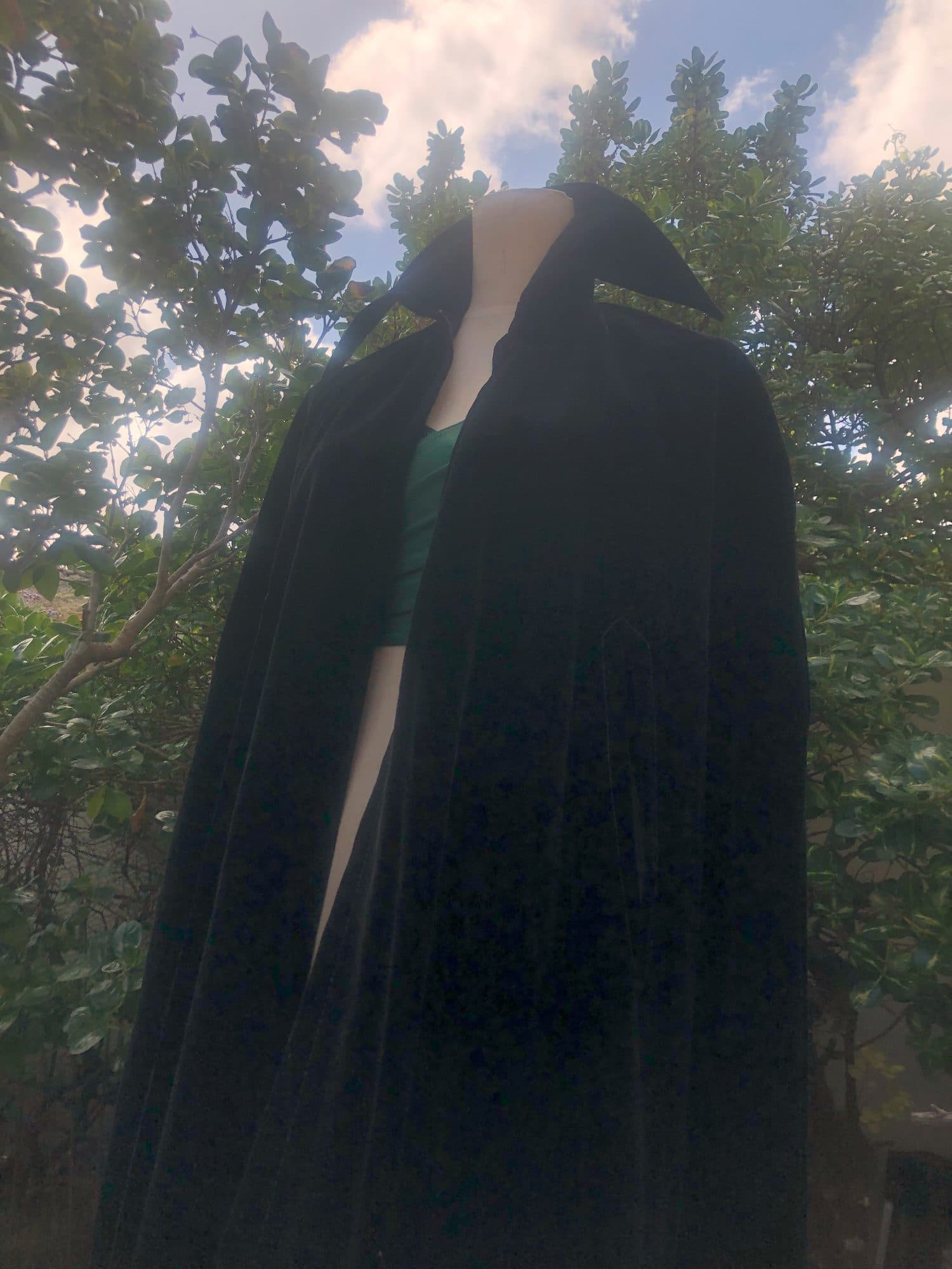 Captivating Capes: Velvet Vampire, image 1