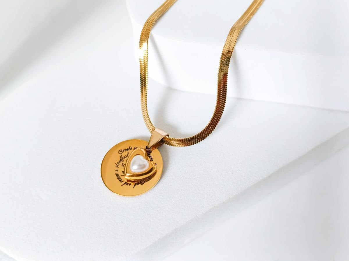 Pure Heart Necklace - Gold