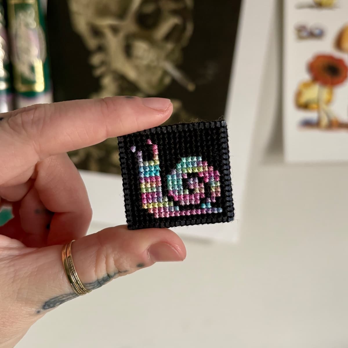 CROSS-STITCH | Mini Cross Stitch Magnet - Disco Snail