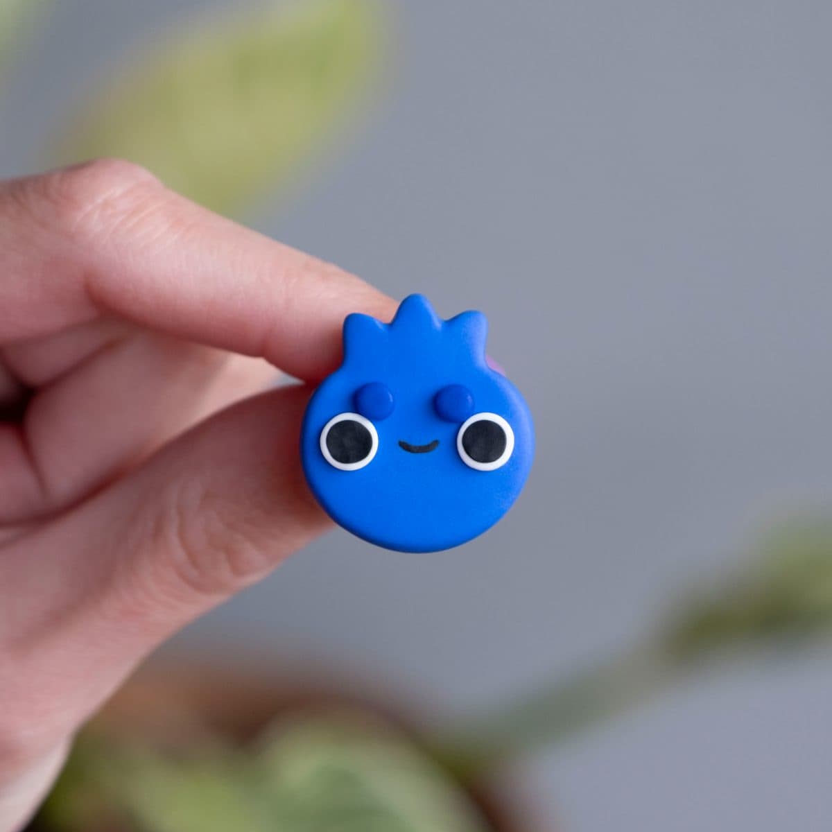 Blueberry Pin/Magnet
