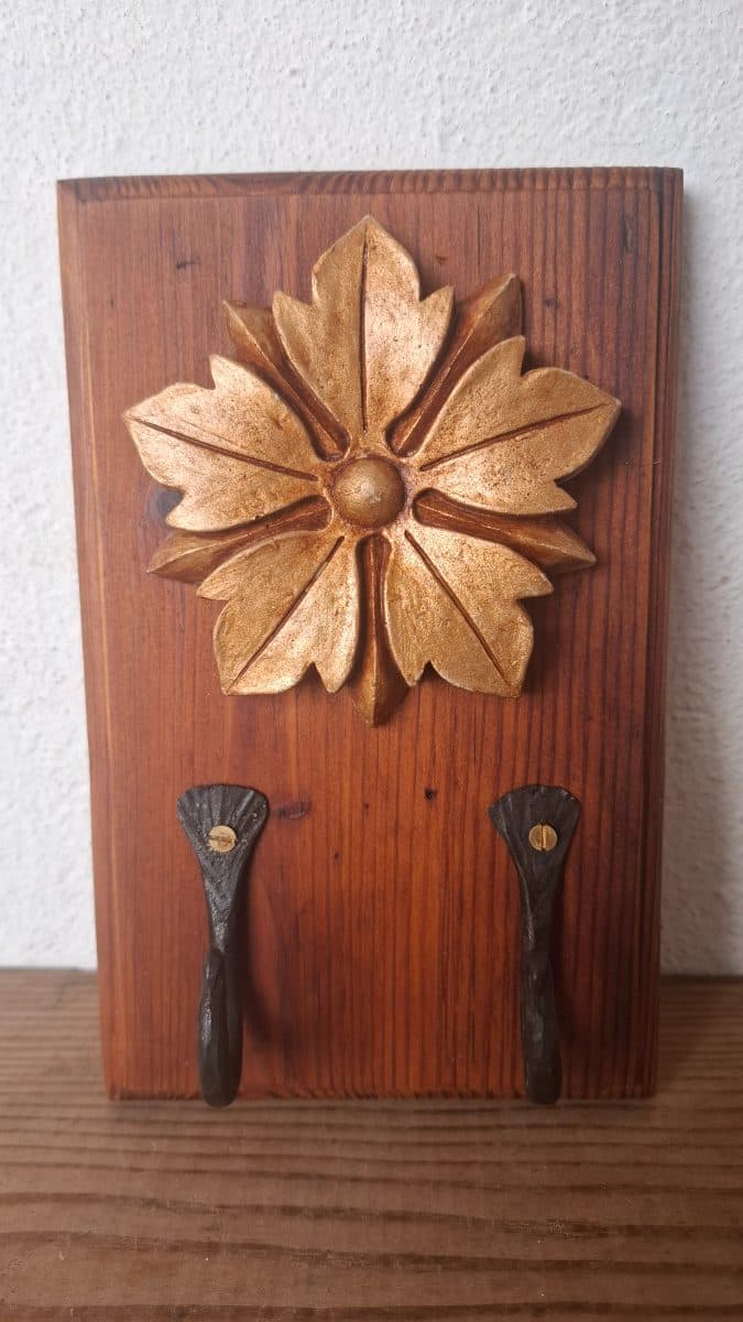 Five Petal Rosette Key Hook