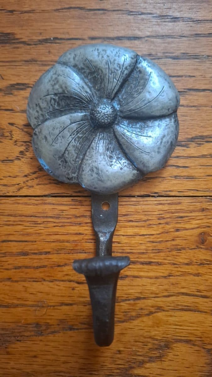 Six Petal Flower Coat Hook - Pewter