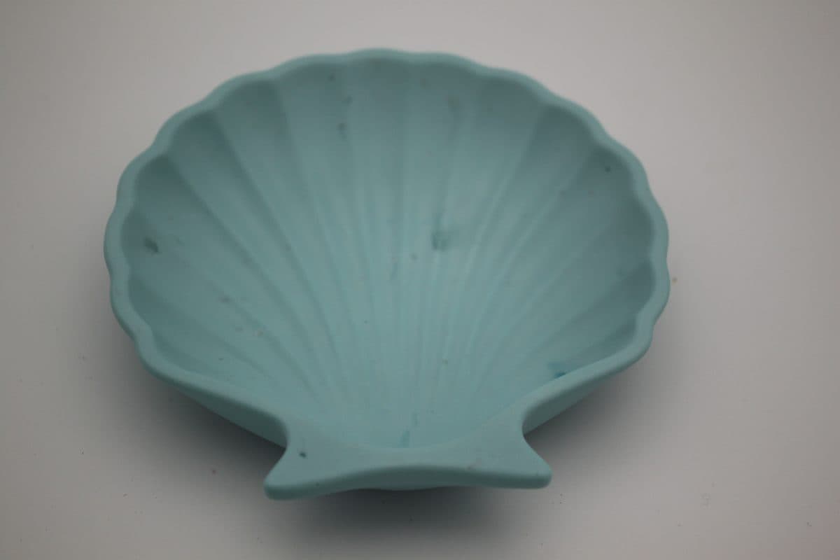 Gypsum seashell trinket tray