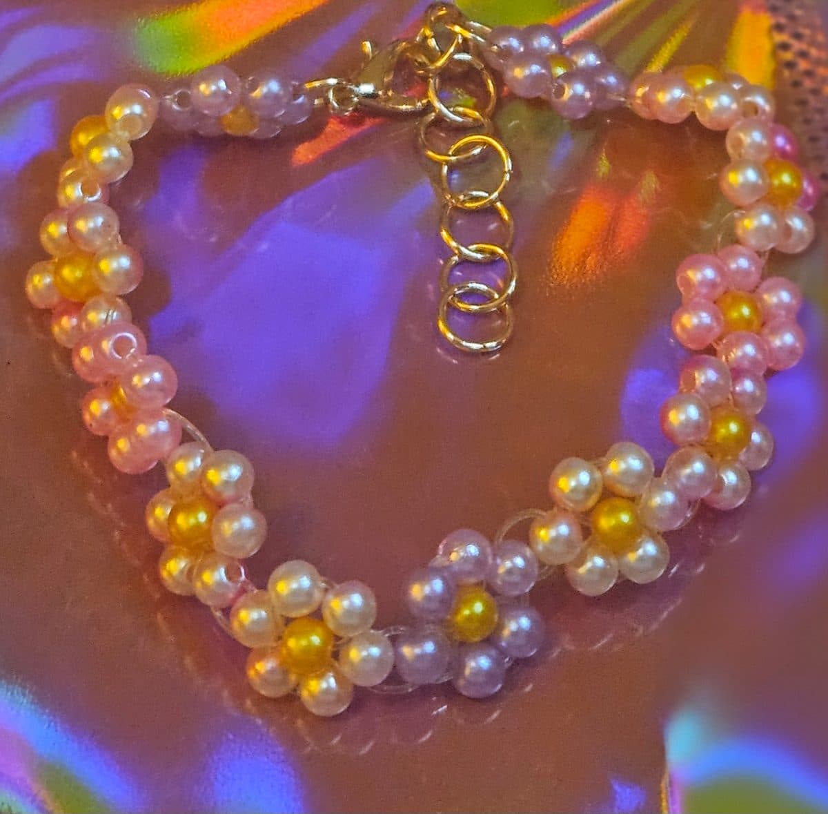 Daisy chain bracelet
